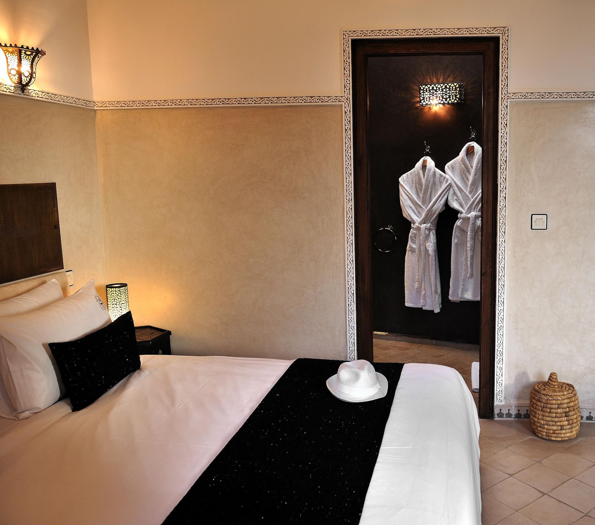 Riad Le Jardin D'Abdou Marrakesh Exterior photo A room at the hotel
