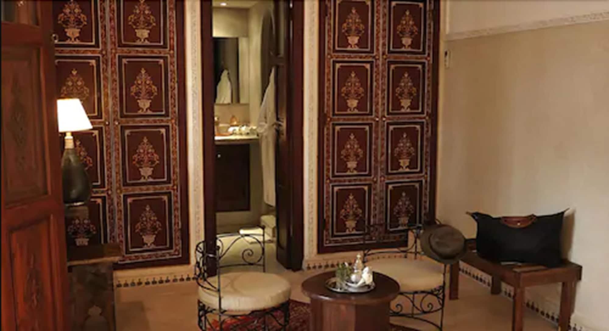 Riad Le Jardin D'Abdou Marrakesh Exterior photo A room at the hotel